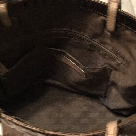 Michael Kors signature tote silver - Picture 2 of 8